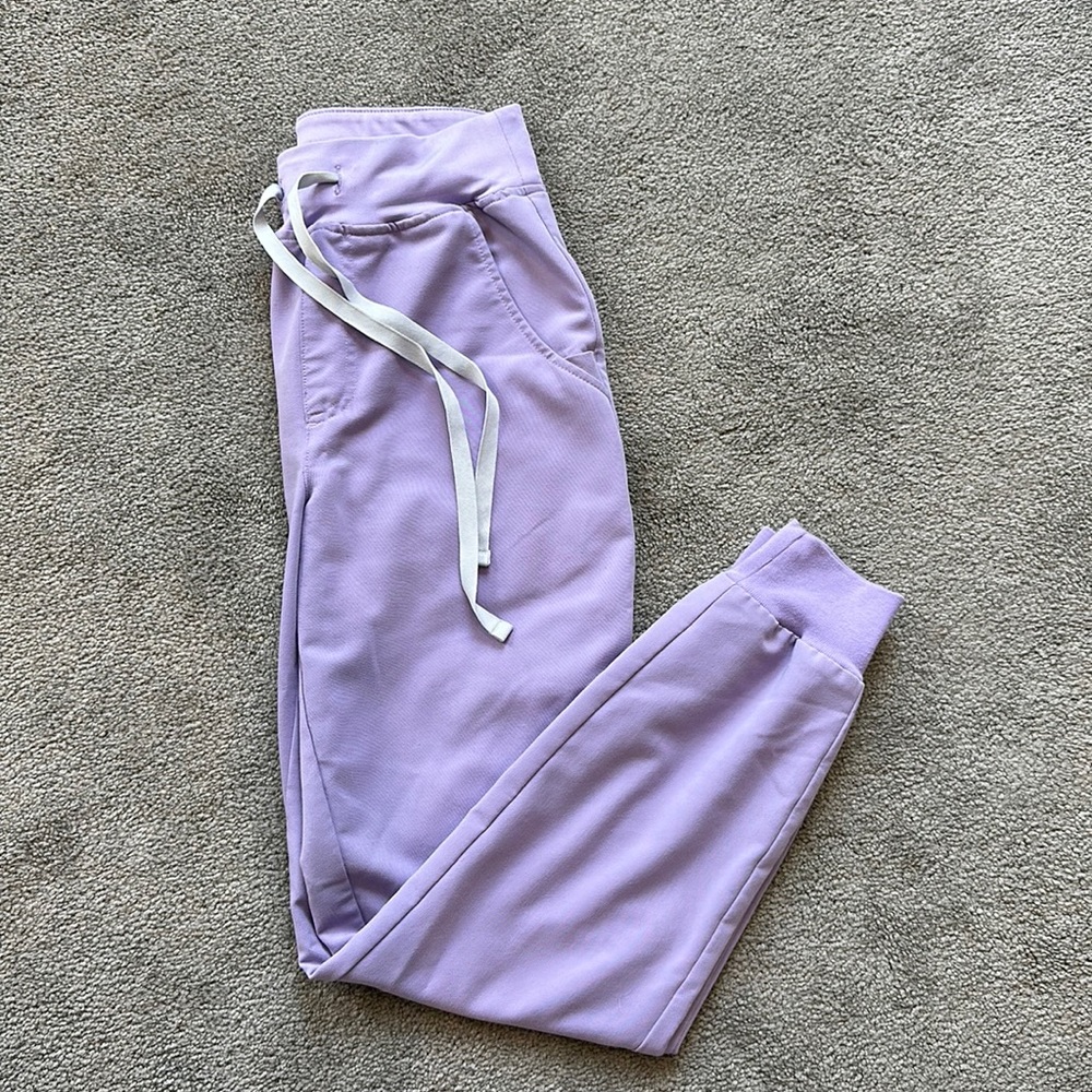 XXSP Lavender Dew FIGS Zamora High Waisted Petite Jogger Scrub Pants - LE